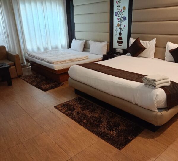 family-room-with-valley-view